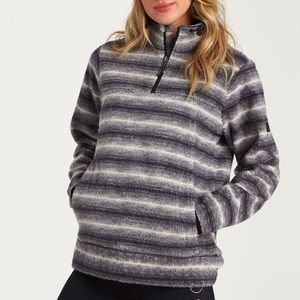 Billabong NWT 1/4 zip Fleece Pullover Sweater L